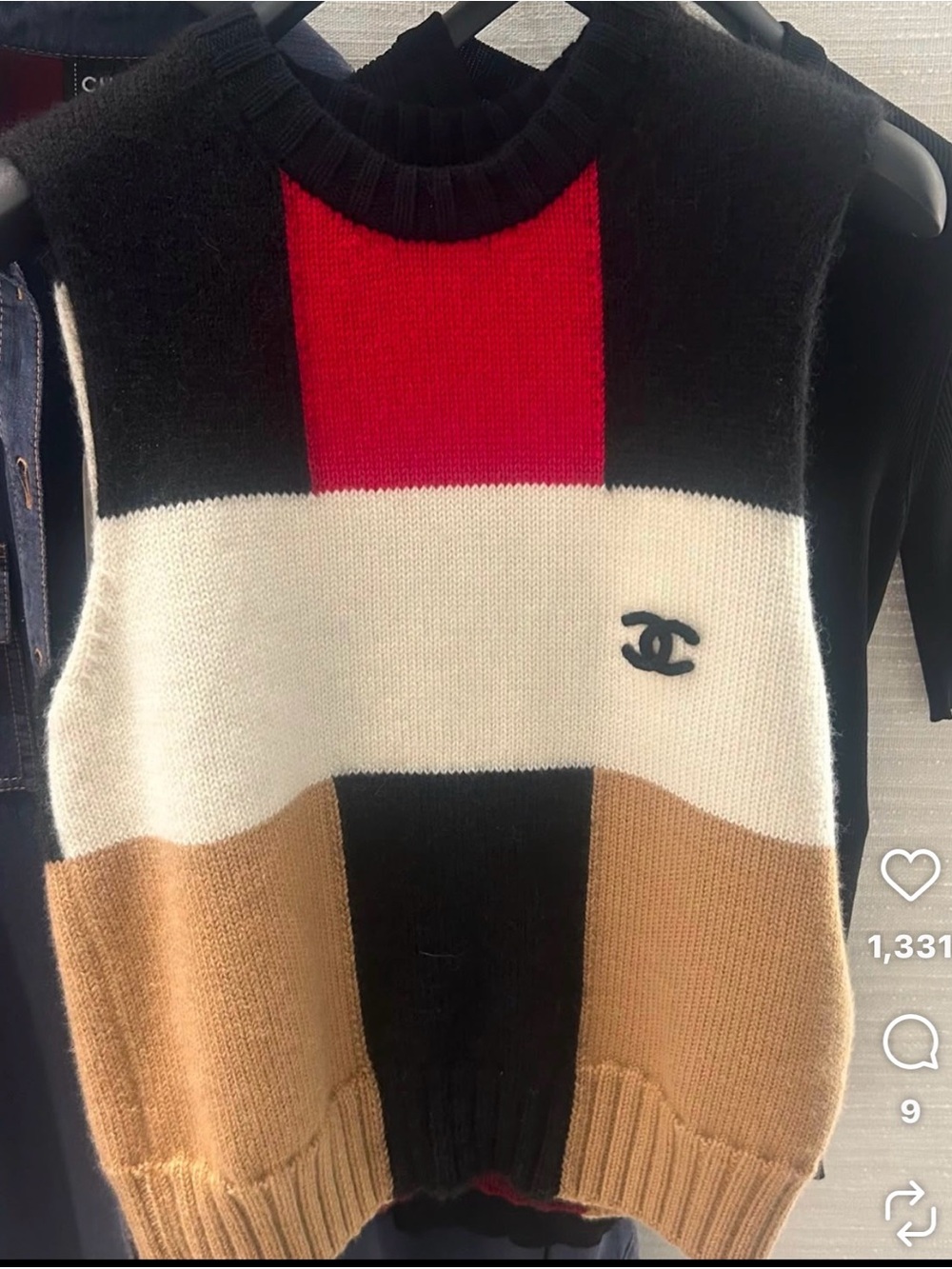 NEW 42 Chanel cashmere top from Fall Winter Pre-Collection 26p look #6 on runway